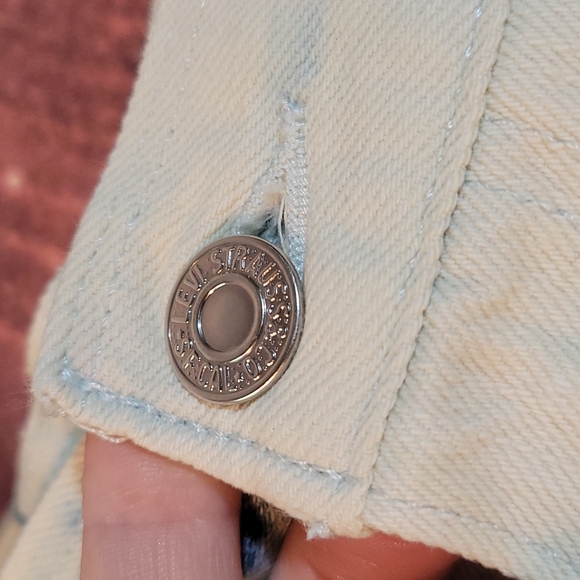 Levi's Tie Dye Denim NWT Cut Off Short Size 5/27 - Picture 5 of 10